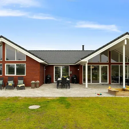Villavilla 472 - Strand, Ostjylland * Grenå